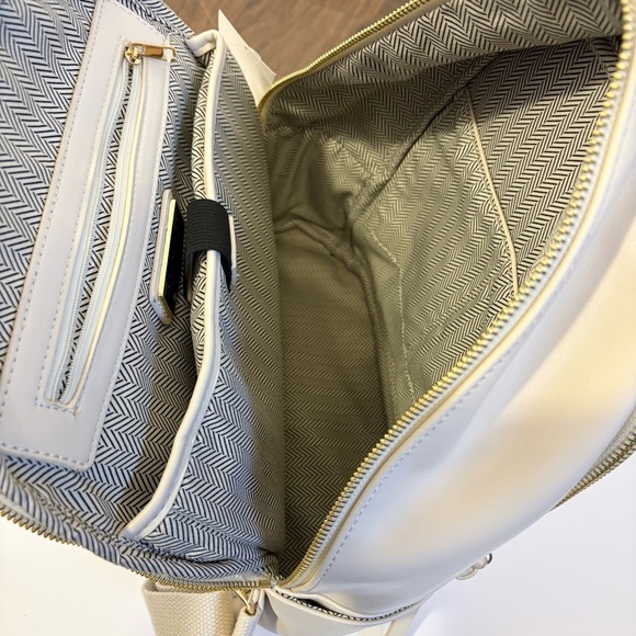 Urban Expressions Cream Quilted Backpack - Picture 9 of 13